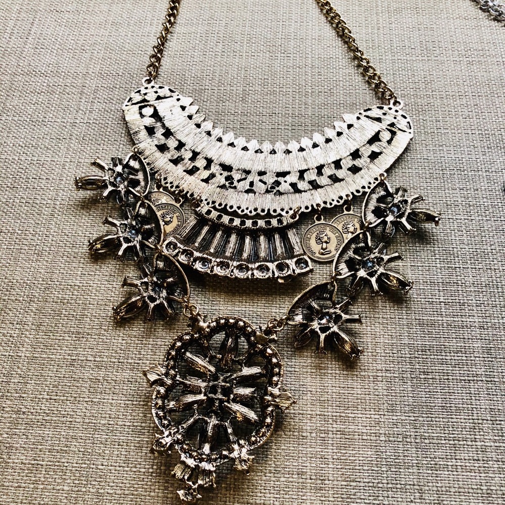 Statement Necklace - Picture 2 of 4